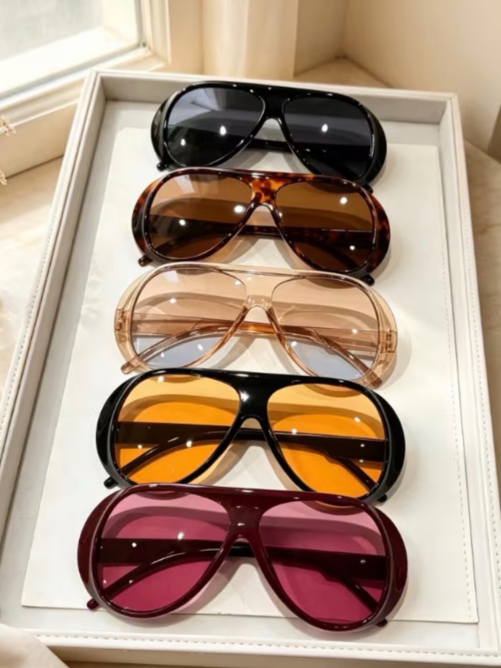 Unisex Stylish Women’s Aviator Sunglasses - Multiple Color Options
